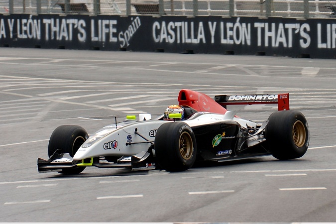 Photo: Will Power - Carlin Motorsport - Dallara T05 - Renault