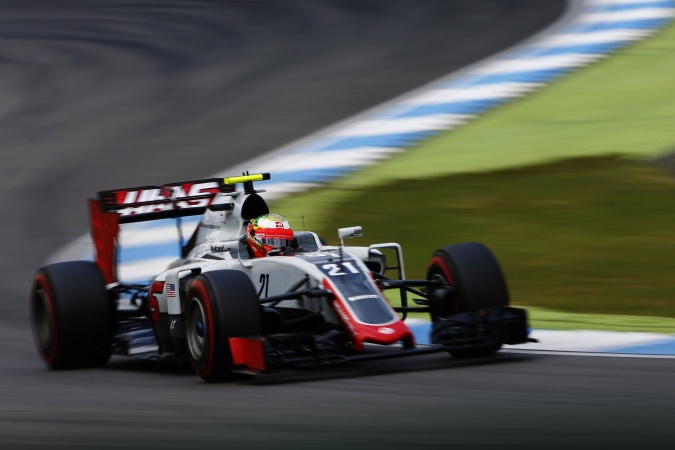 Photo: Esteban Gutiérrez - Haas F1 Team - Haas VF-16 - Ferrari