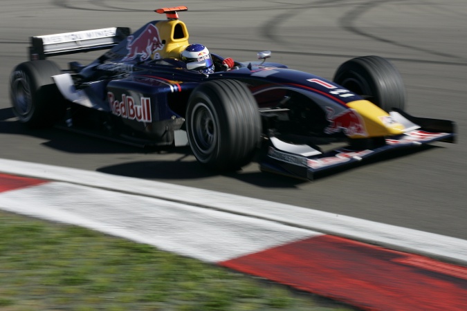 Photo: Scott Speed - iSport International - Dallara GP2/05 - Renault