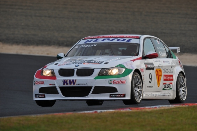 Photo: Alessandro Zanardi - Ravaglia Motorsport - BMW 320si (E90)