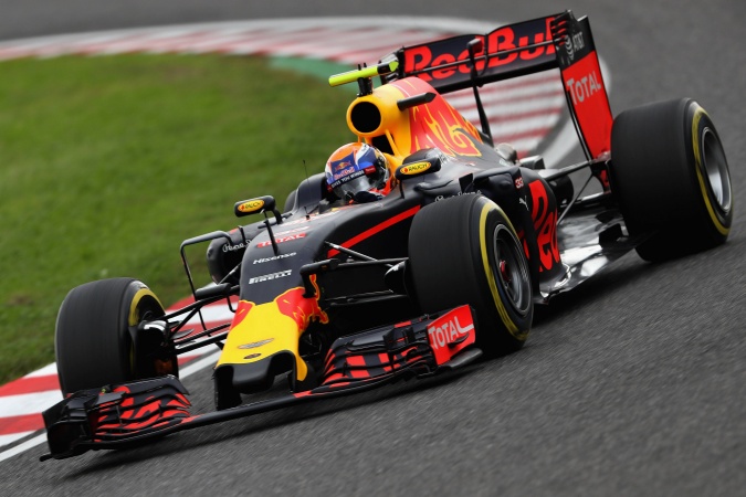 Photo: Max Verstappen - Red Bull Racing - Red Bull RB12 - TAG