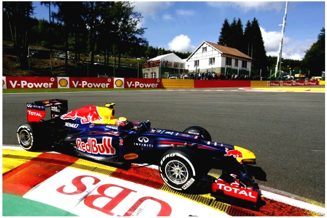Photo: Mark Webber - Red Bull Racing - Red Bull RB8 - Renault