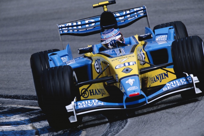 Photo: Jarno Trulli - Renault F1 Team - Renault R23