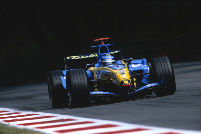 Photo: Jarno Trulli - Renault F1 Team - Renault R24