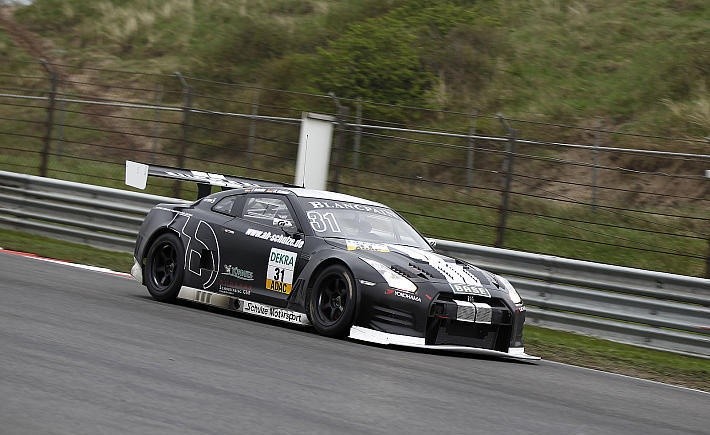 Schulze motorsport nissan gt r #9