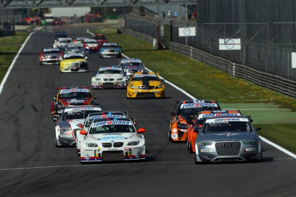 Photo: EuroV8, 2014, Monza, Start