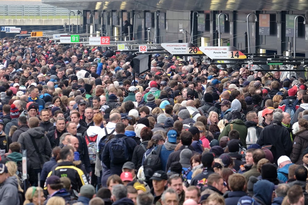 Photo: WEC, 2014, Silverstone, Pitlane