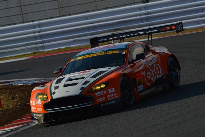 Photo: Hiroki YoshimotoKazuki Hoshino - A Speed - Aston Martin V8 Vantage GT2