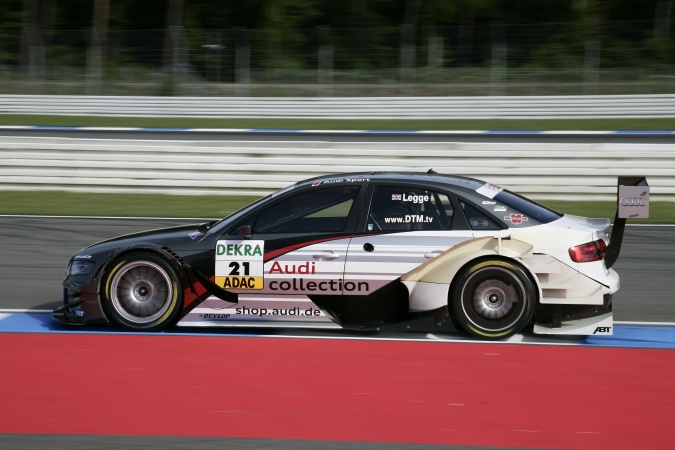Photo: Katherine Legge - Abt Sportsline - Audi A4 DTM (2008)