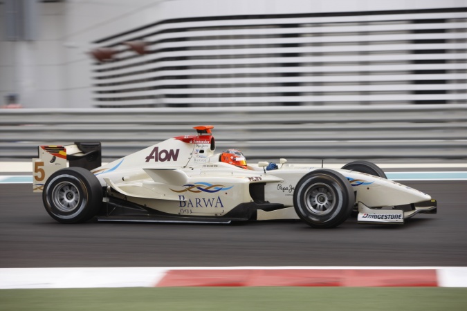 Photo: Max Chilton - Addax Team - Dallara GP2/05 - Renault