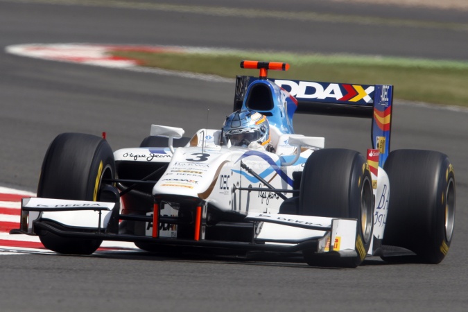 Photo: Charles Pic - Addax Team - Dallara GP2/11 - Mecachrome