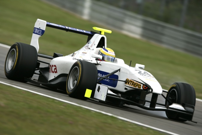 Photo: Gabriel Chaves - Addax Team - Dallara GP3/10 - Renault