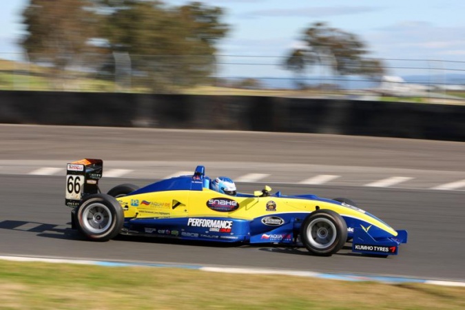 Photo: Nathan Gotch - AGI Sport - Dallara F302 - Sodemo Renault