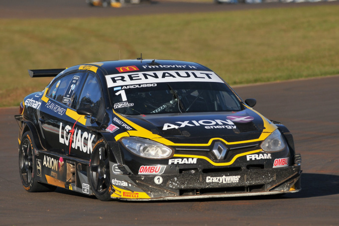 Photo: Facundo Ardusso - Ambrogio Racing - Renault Fluence II RPE V8