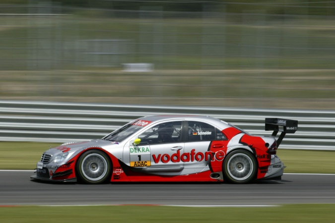 Photo: Bernd Schneider - AMG - Mercedes C-Klasse DTM (2004)