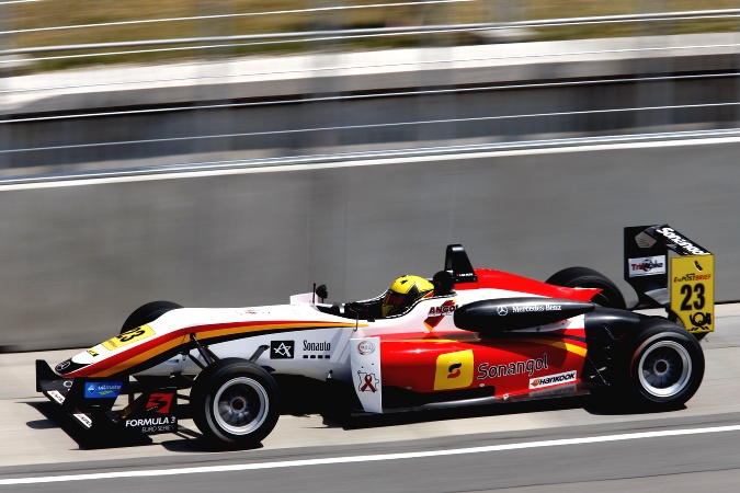 Photo: Luis Jorge Sá Silva - Angola Racing Team - Dallara F312 - AMG Mercedes
