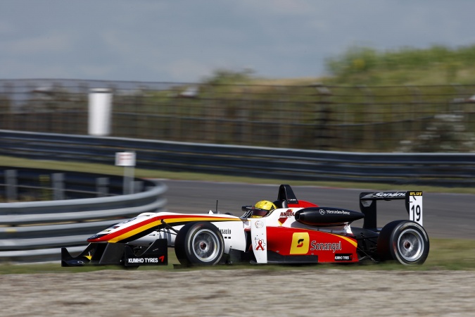 Photo: Luis Jorge Sá Silva - Angola Racing Team - Dallara F312 - AMG Mercedes