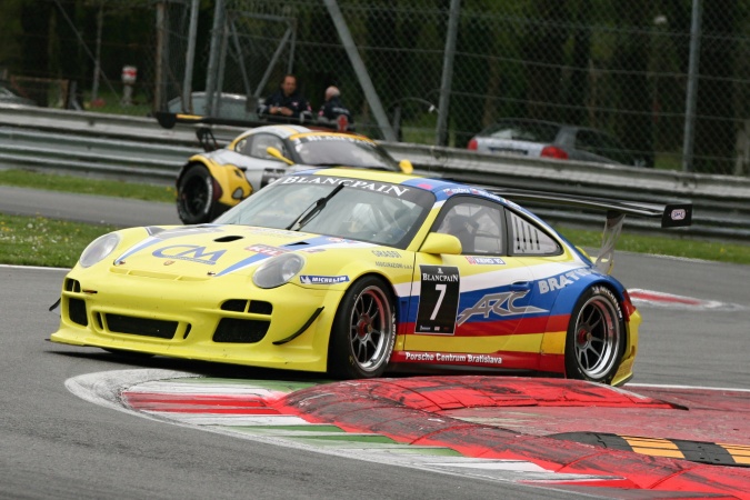 Photo: Miroslav KonopkaZdeno MikulaskoStefano Crotti - ARC Bratislava - Porsche 911 GT3 R (997)