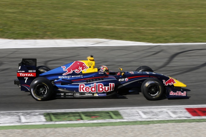 Photo: Pierre Gasly - Arden International - Dallara FR35-12 - Renault