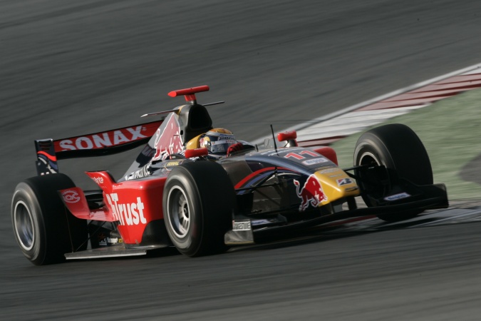 Photo: Sebastien Buemi - Arden International - Dallara GP2/05 - Renault