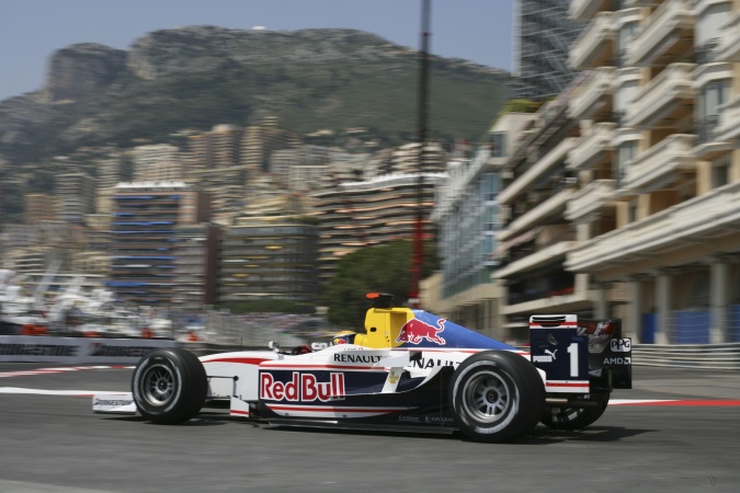 Photo: Sebastien Buemi - ART Grand Prix - Dallara GP2/05 - Renault