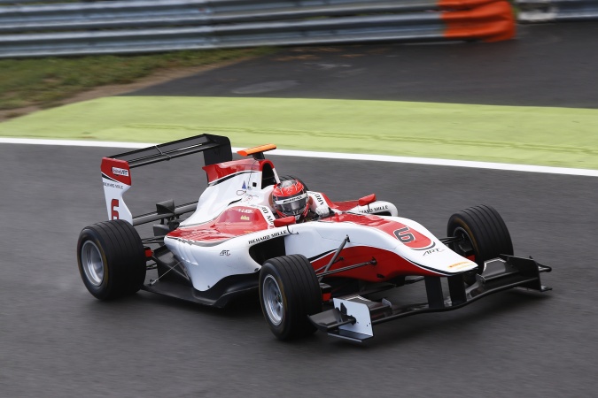 Photo: Esteban Ocon - ART Grand Prix - Dallara GP3/13 - AER