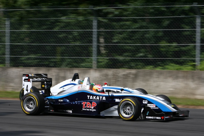 Photo: Kamui Kobayashi - ASM - Dallara F305 - AMG Mercedes