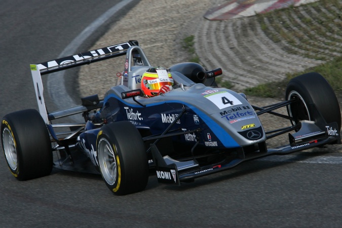 Photo: Giedo van der Garde - ASM - Dallara F305 - AMG Mercedes