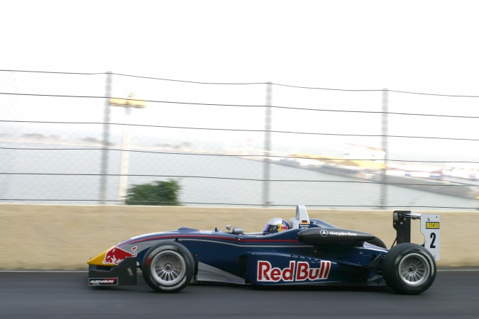 Photo: Sebastian Vettel - ASM - Dallara F305 - AMG Mercedes