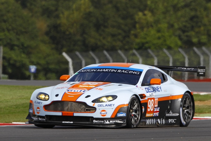 Photo: Roald Goethe - Aston Martin Racing - Aston Martin V8 Vantage GT2