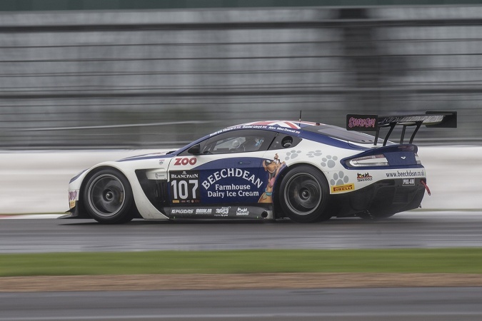 Photo: Andrew HowardAlex MacDowallDaniel Lloyd - Beechdean Motorsport - Aston Martin Vantage GT3 V12
