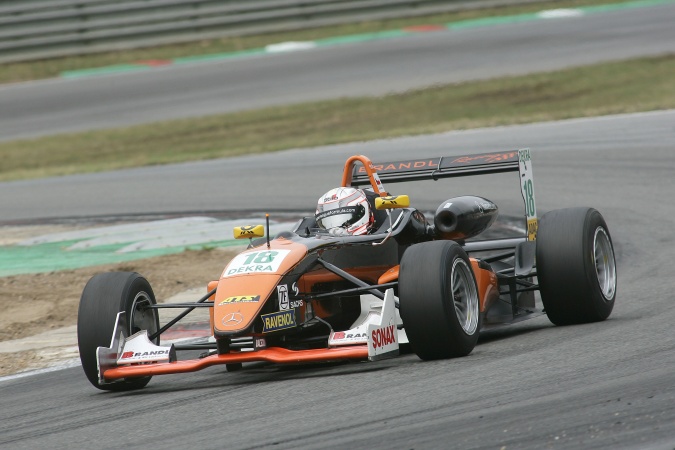 Photo: Filip Salaquarda - Brandl Motorsport - Dallara F305 - AMG Mercedes