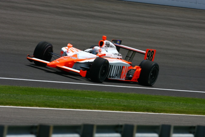 Photo: Dan Wheldon - Bryan Herta Autosport - Dallara IR-05 - Honda