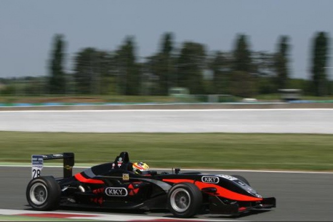 Photo: Rio Haryanto - C F Racing / Manor Motorsport - Dallara F308 - AMG Mercedes