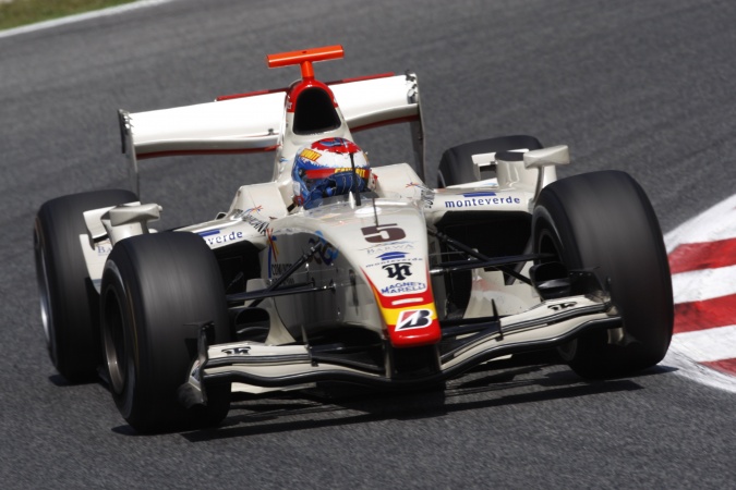 Photo: Vitaly Petrov - Campos Racing - Dallara GP2/08 - Renault