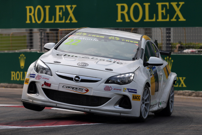 Photo: Fernando Monje - Campos Racing - Opel Astra OPC TCR