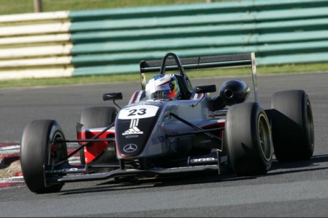 Photo: Maro Engel - Carlin Motorsport - Dallara F305 - AMG Mercedes