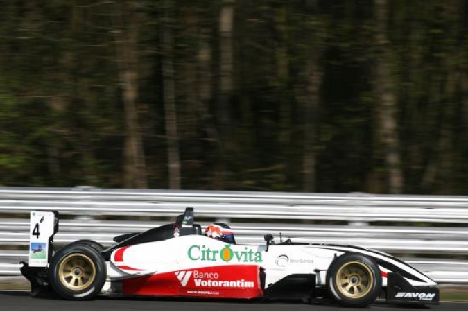 Photo: Mario Moraes - Carlin Motorsport - Dallara F305 - AMG Mercedes