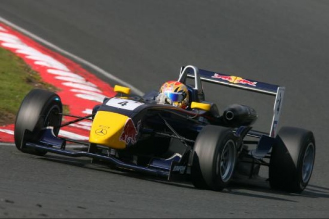 Photo: Jaime Alguersuari - Carlin Motorsport - Dallara F308 - AMG Mercedes