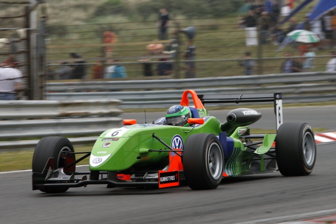 Photo: Lucas Foresti - Carlin Motorsport - Dallara F308 - Volkswagen