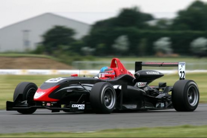 Photo: Philip Major - Carlin Motorsport - Dallara F308 - Volkswagen