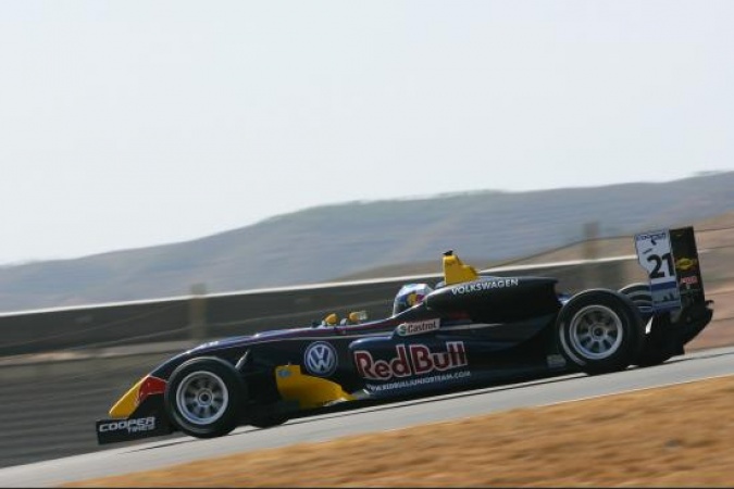 Photo: Daniel Ricciardo - Carlin Motorsport - Dallara F308 - Volkswagen