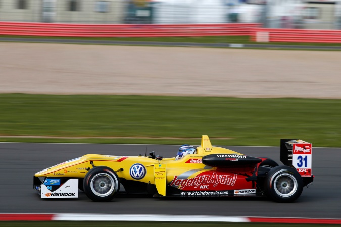 Photo: Tom Blomqvist - Carlin Motorsport - Dallara F312 - Volkswagen