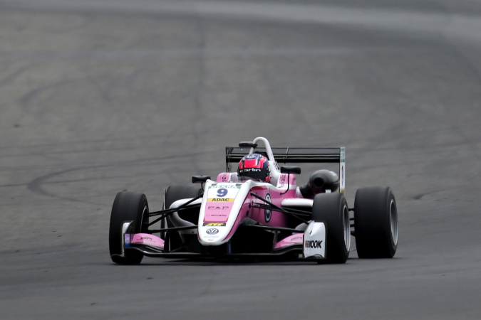 Photo: Jehan Daruvala - Carlin Motorsport - Dallara F312 - Volkswagen