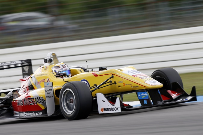 Photo: Antonio Giovinazzi - Carlin Motorsport - Dallara F312 - Volkswagen