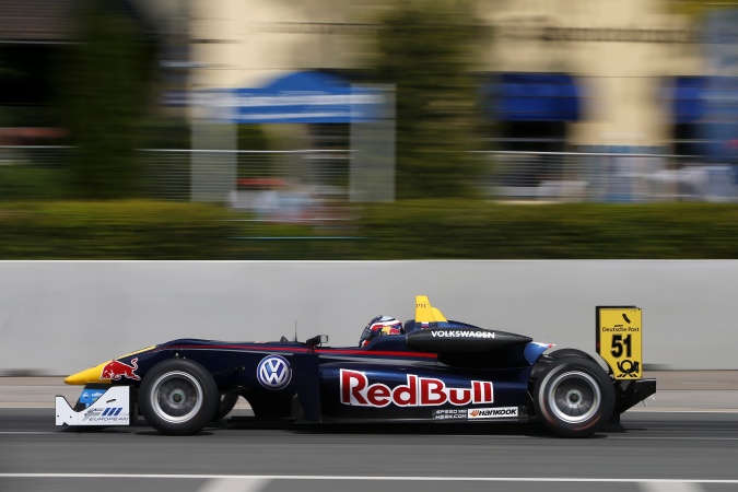 Photo: Daniil Kvyat - Carlin Motorsport - Dallara F312 - Volkswagen