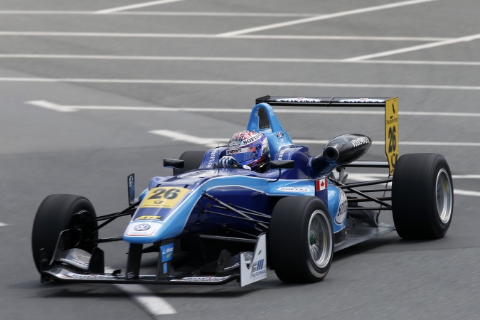 Photo: Nicholas Latifi - Carlin Motorsport - Dallara F312 - Volkswagen