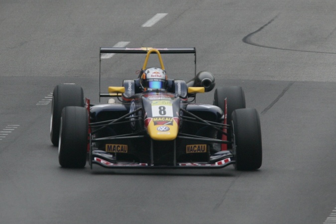 Photo: Carlos jr. Sainz - Carlin Motorsport - Dallara F312 - Volkswagen