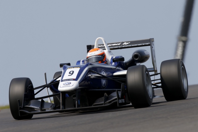 Photo: Harry Tincknell - Carlin Motorsport - Dallara F312 - Volkswagen