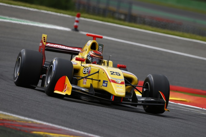 Photo: Sean Gelael - Carlin Motorsport - Dallara FR35-12 - Renault